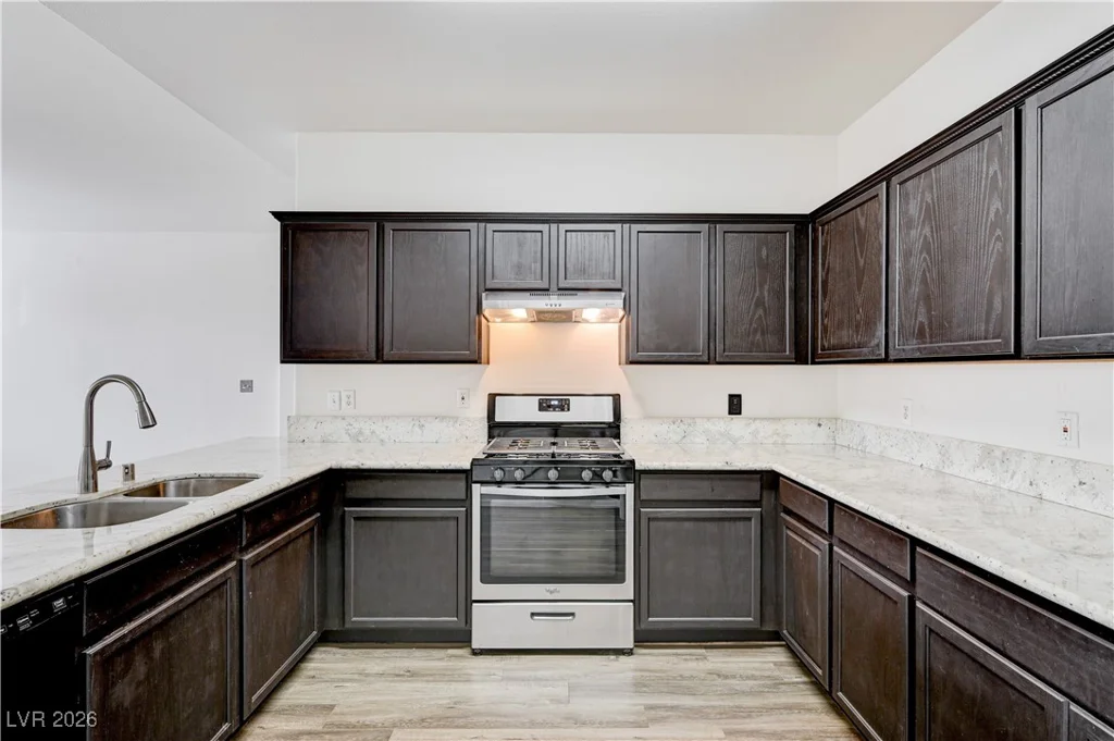 909 Domnus, Las Vegas, NV 89144