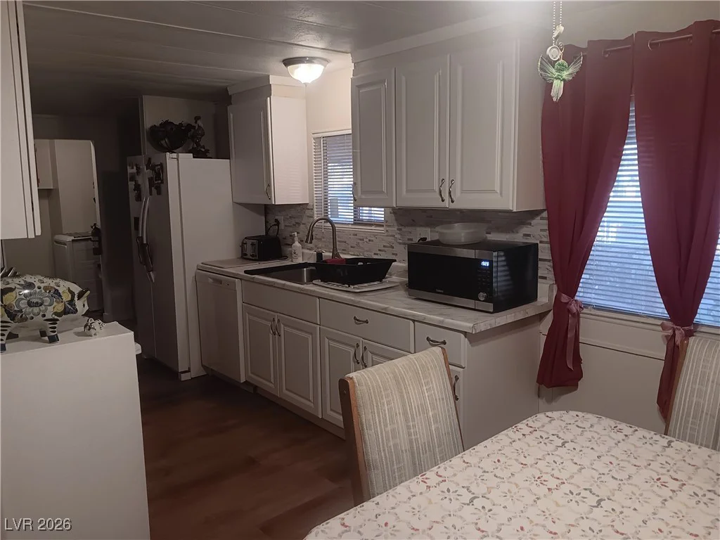 180 Comstock, Pahrump, NV 89048