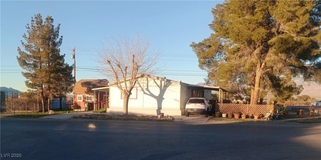 180 Comstock, Pahrump, NV 89048