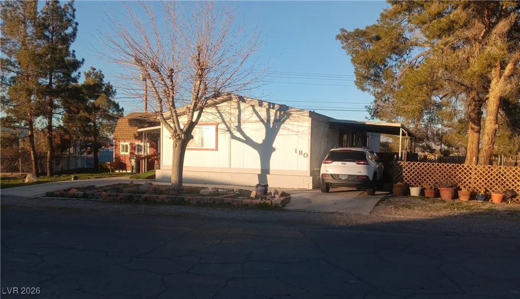 180 Comstock, Pahrump, NV 89048