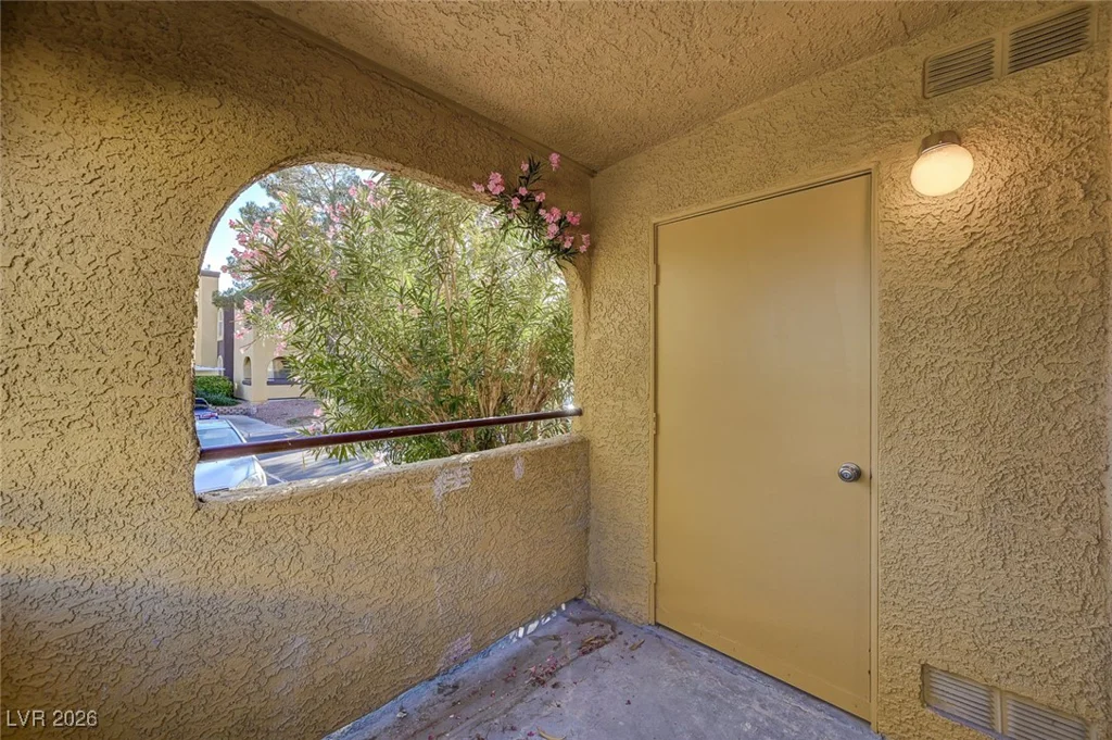 7950 Flamingo, Las Vegas, NV 89147