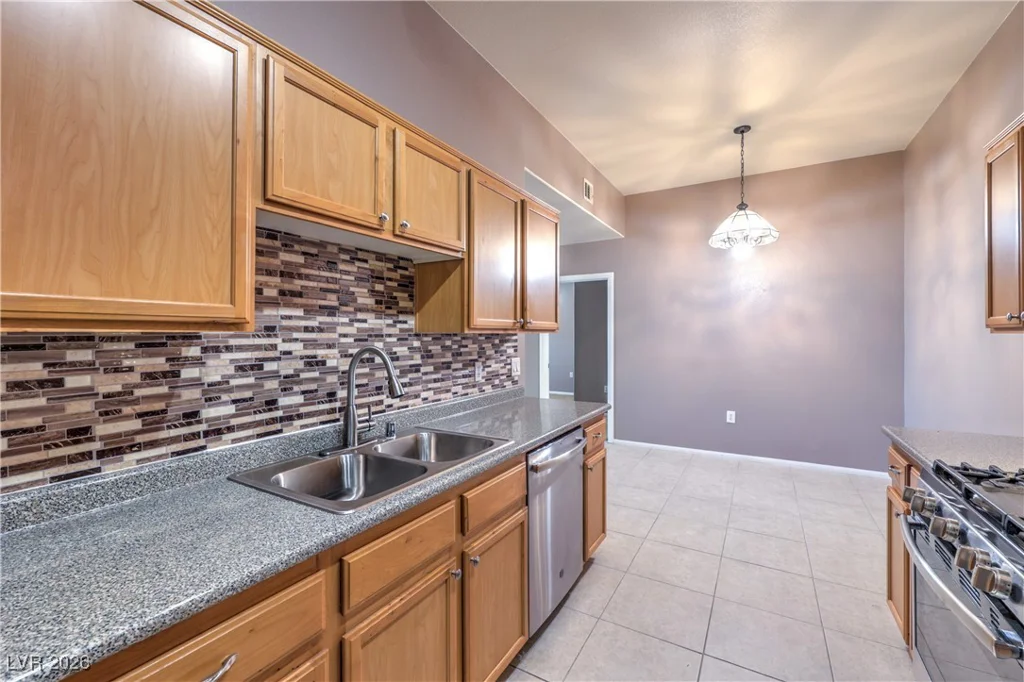 2305 Horizon Ridge, Henderson, NV 89052