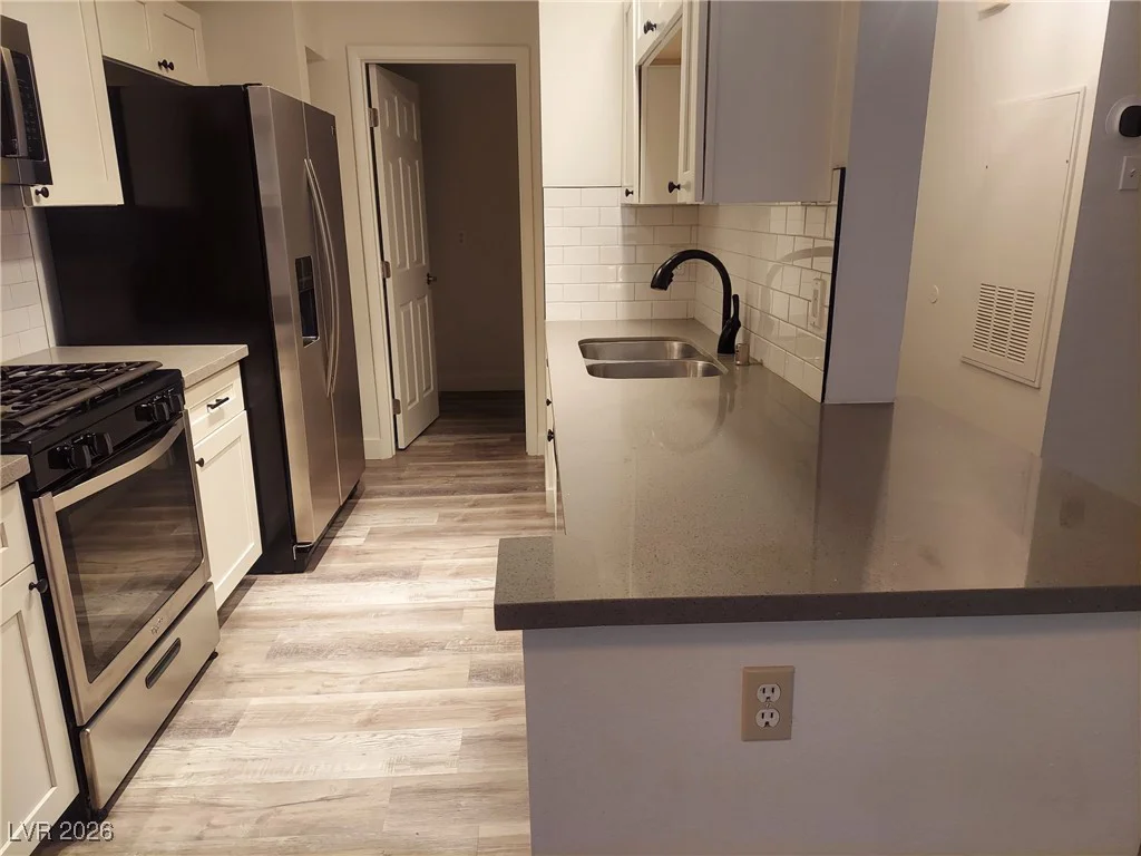 2200 Fort Apache, Las Vegas, NV 89117
