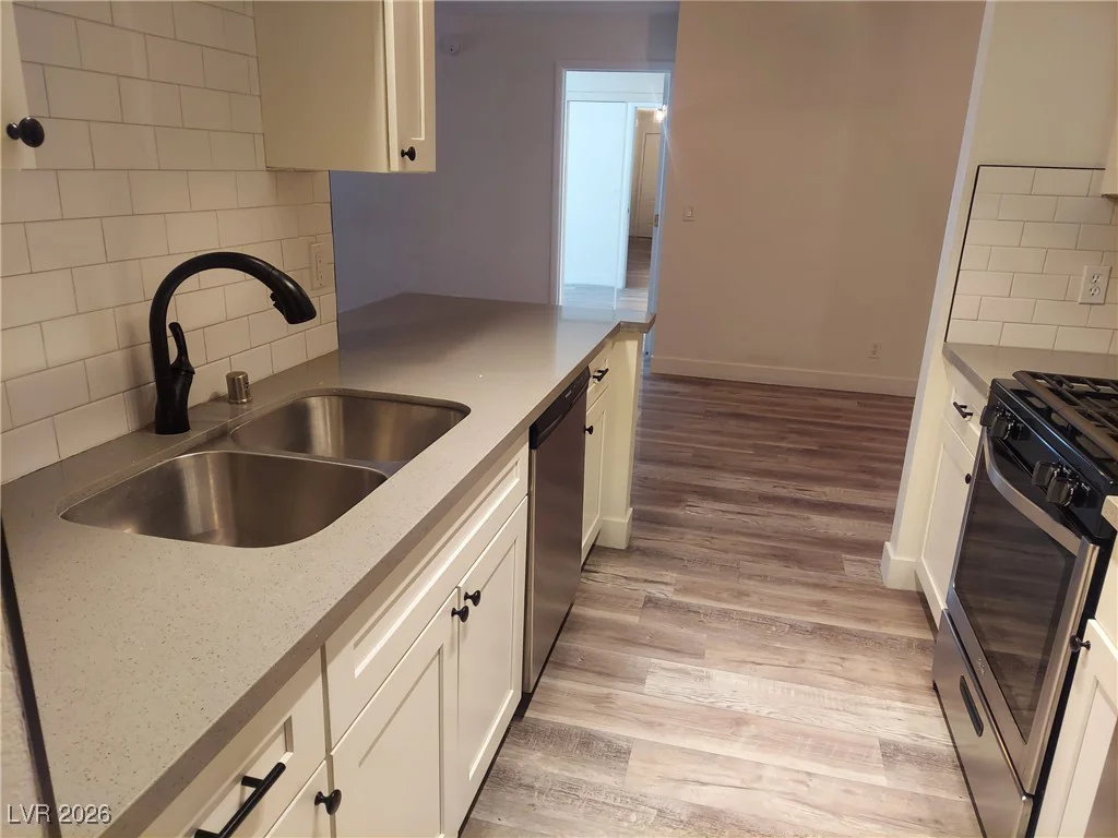 2200 Fort Apache, Las Vegas, NV 89117