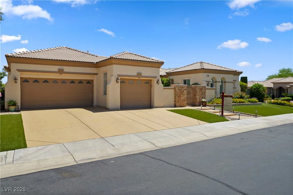 4208 Agosta Luna, Las Vegas, NV 89135