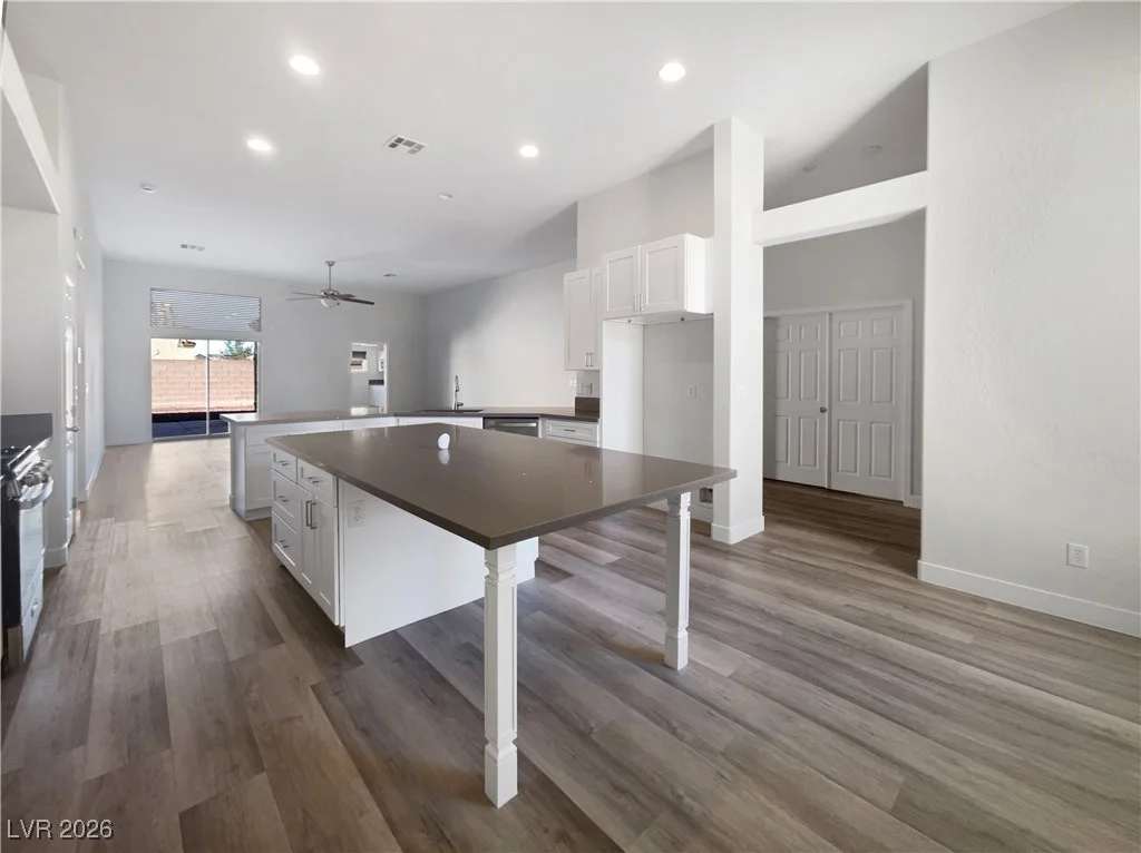 6512 Bruce, North Las Vegas, NV 89086