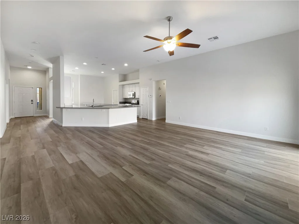 6512 Bruce, North Las Vegas, NV 89086