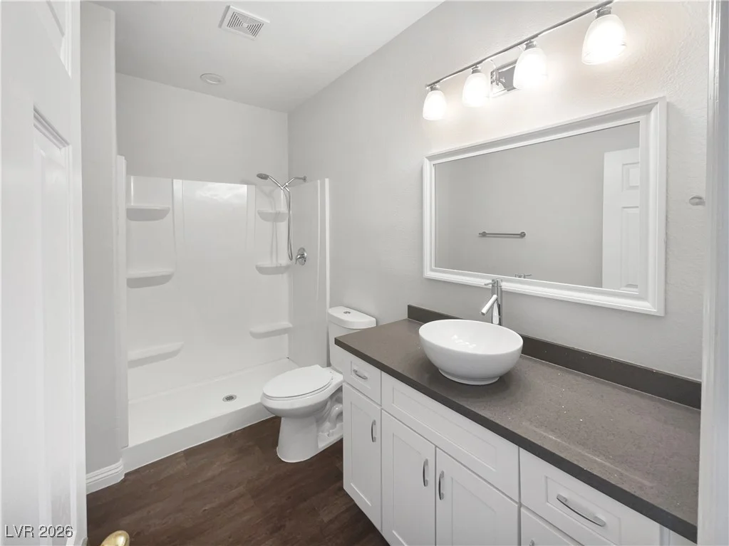 6512 Bruce, North Las Vegas, NV 89086