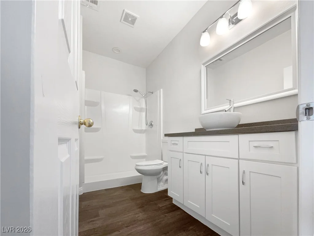 6512 Bruce, North Las Vegas, NV 89086