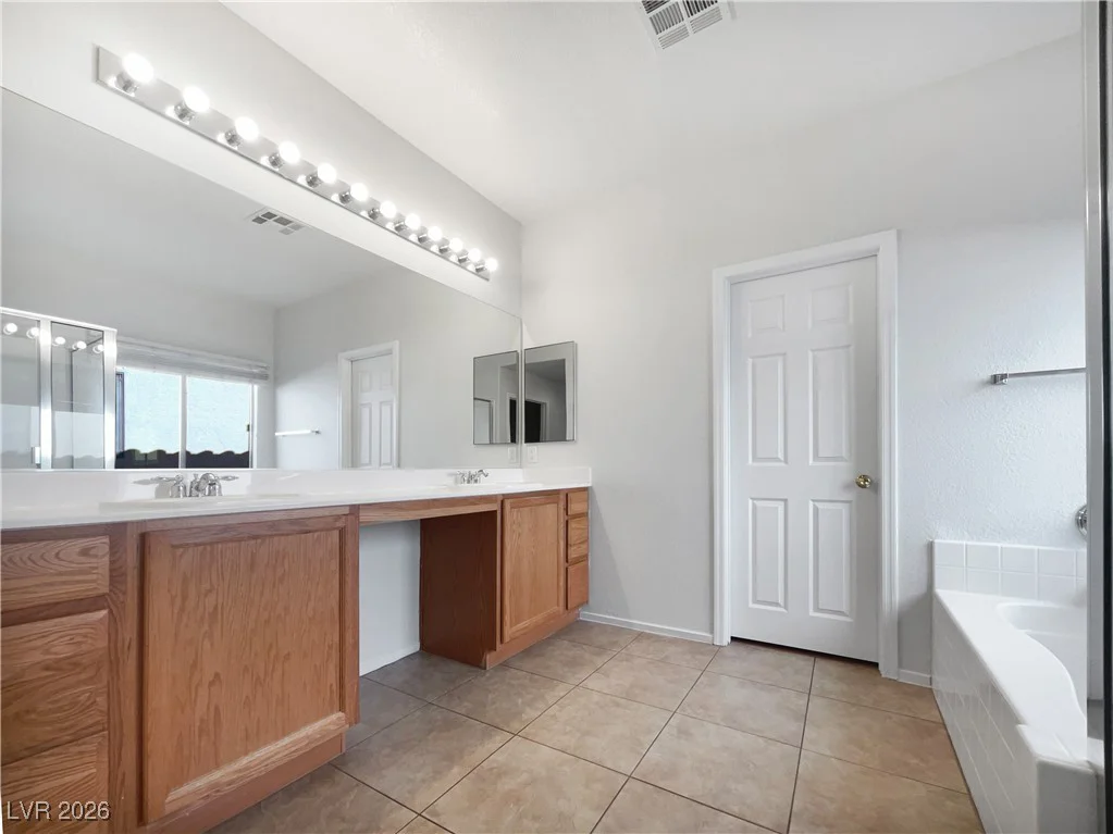 6512 Bruce, North Las Vegas, NV 89086