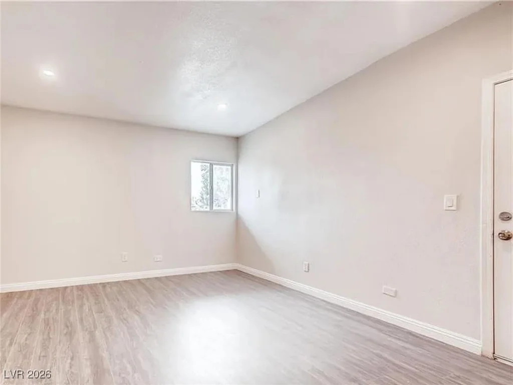 5903 Dodd, Las Vegas, NV 89122