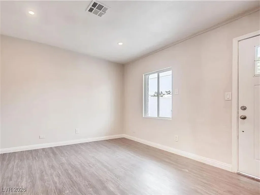 5903 Dodd, Las Vegas, NV 89122