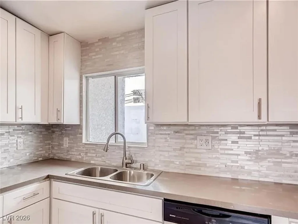 5903 Dodd, Las Vegas, NV 89122