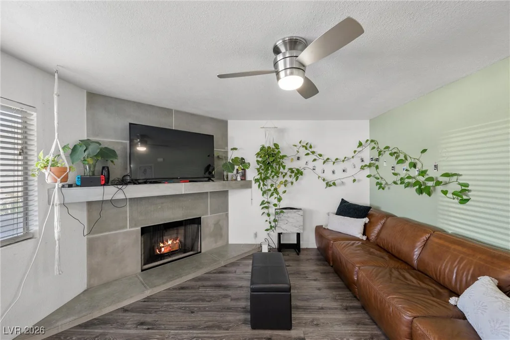 917 Boulder Springs, Las Vegas, NV 89128