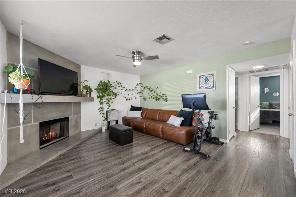 917 Boulder Springs, Las Vegas, NV 89128