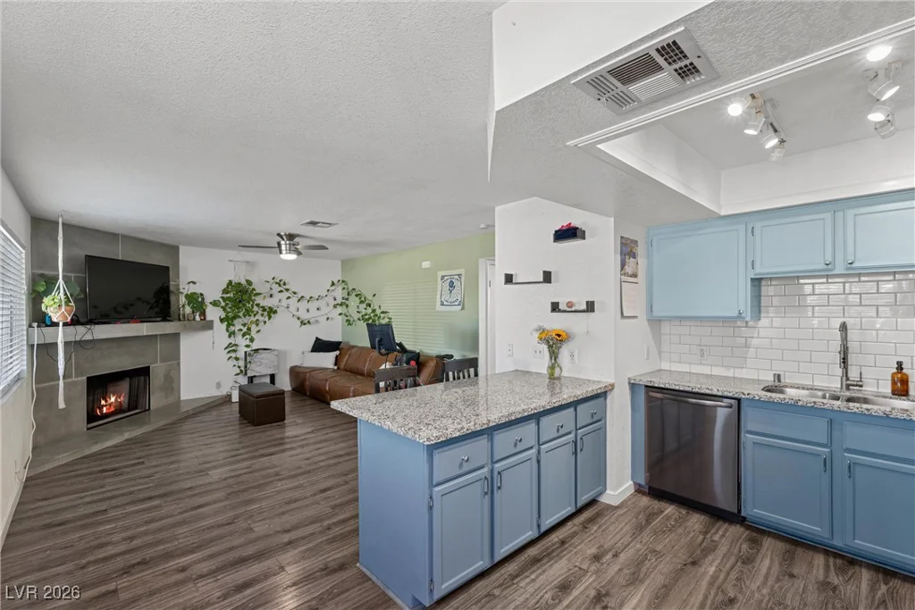 917 Boulder Springs, Las Vegas, NV 89128