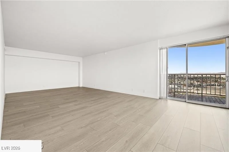 3111 Bel Air, Las Vegas, NV 89109