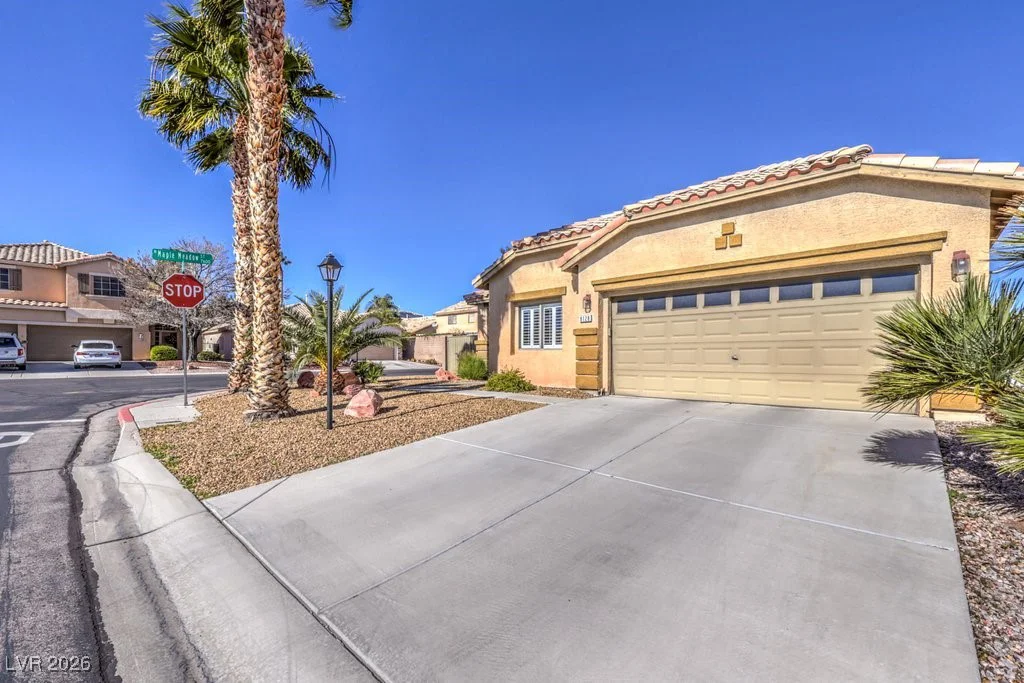 8128 Chestnut Glen, Las Vegas, NV 89131
