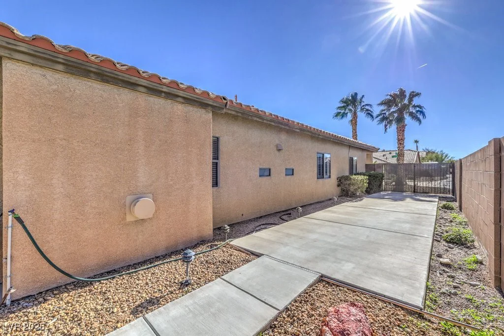 8128 Chestnut Glen, Las Vegas, NV 89131