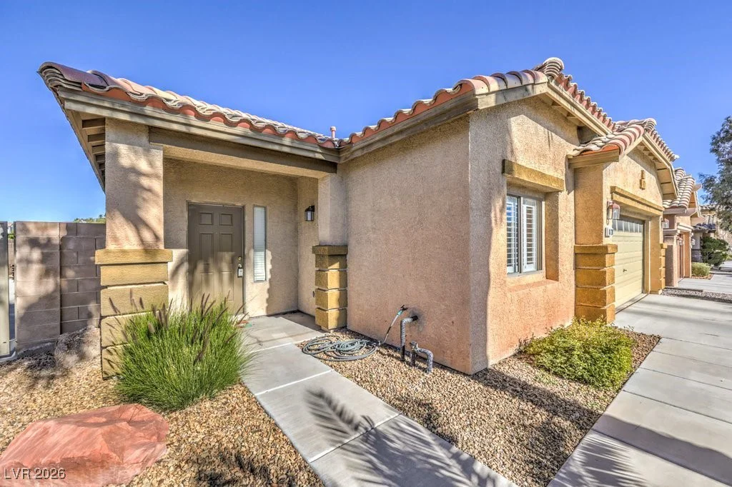 8128 Chestnut Glen, Las Vegas, NV 89131