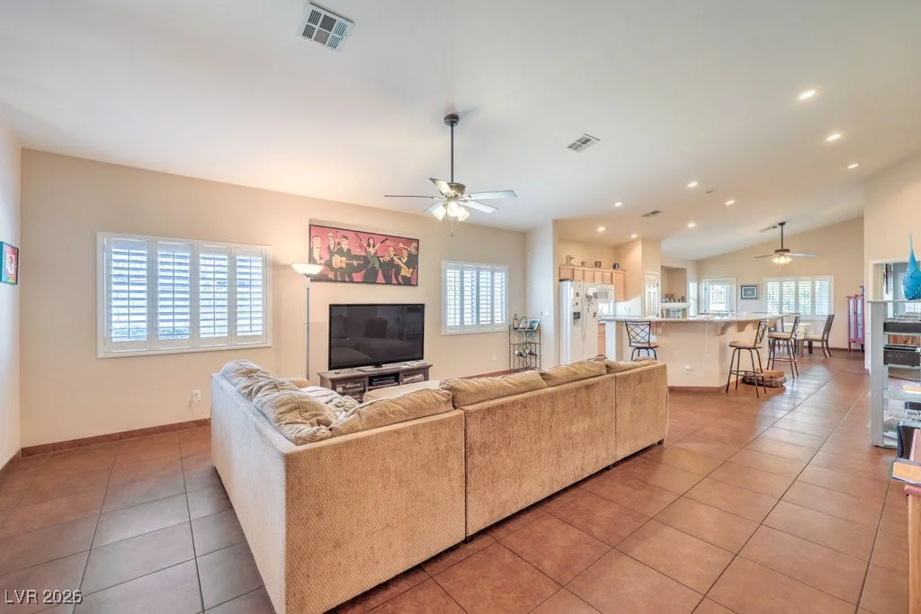 8128 Chestnut Glen, Las Vegas, NV 89131