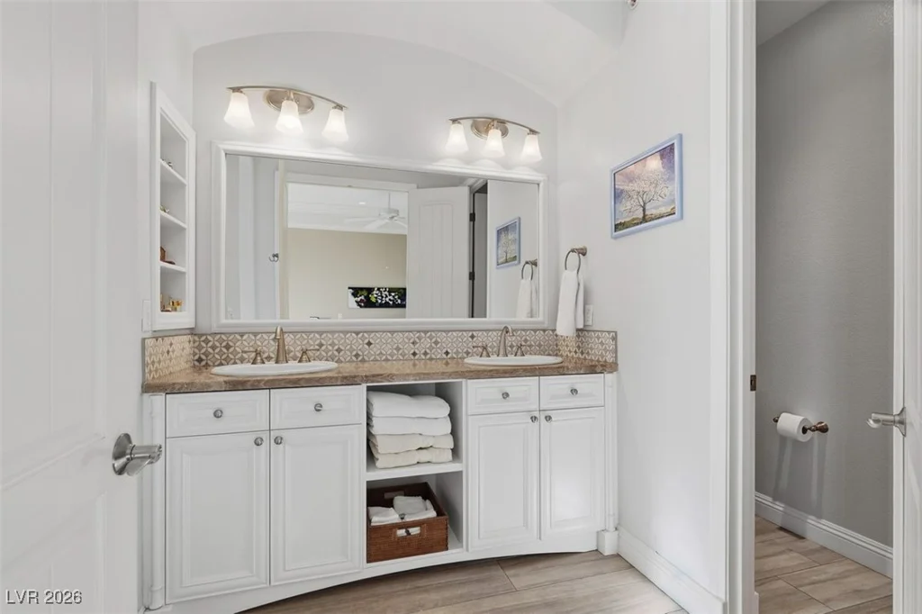 30 Via Vasari, Henderson, NV 89011