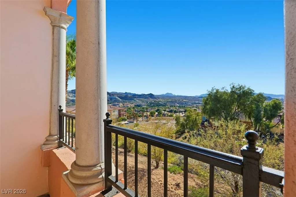 30 Via Vasari, Henderson, NV 89011