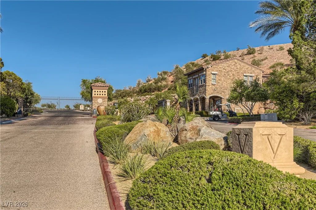 30 Via Vasari, Henderson, NV 89011