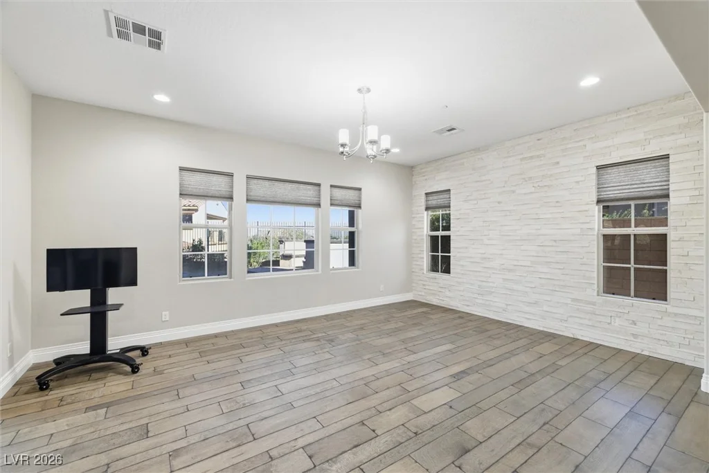 84 Olympia Chase, Las Vegas, NV 89141