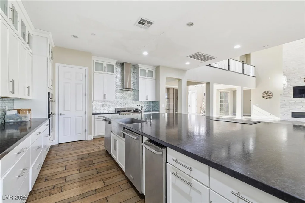 84 Olympia Chase, Las Vegas, NV 89141