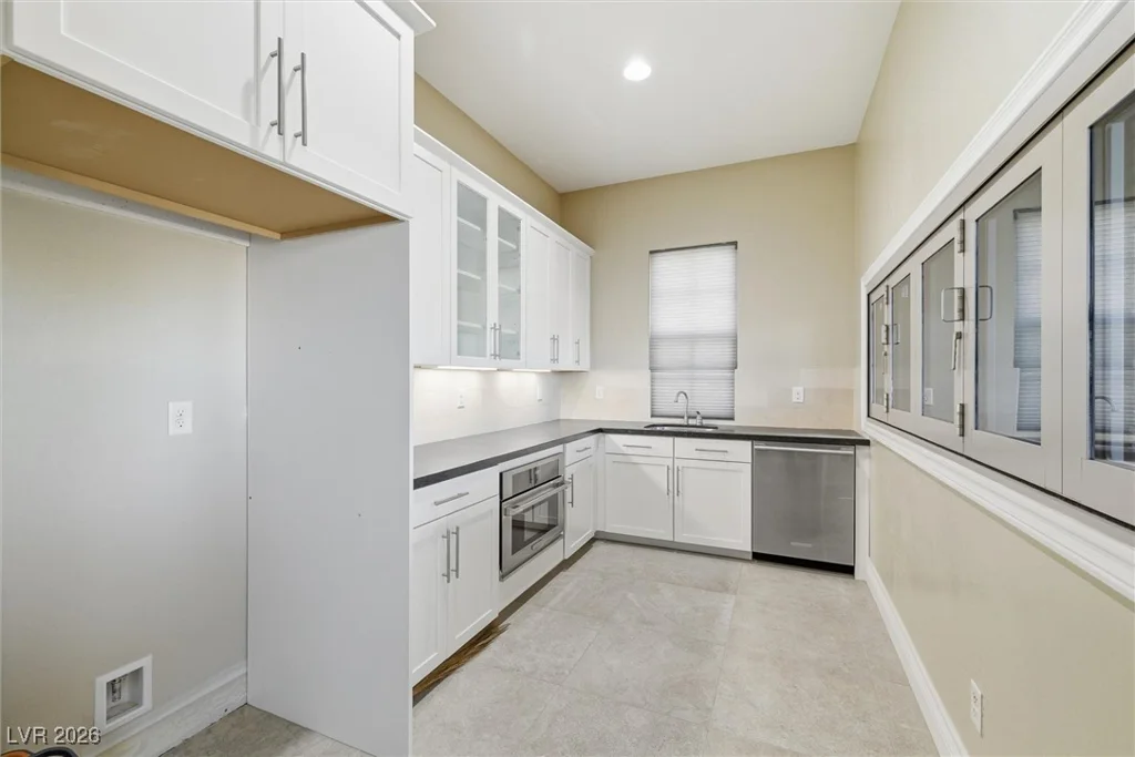 84 Olympia Chase, Las Vegas, NV 89141