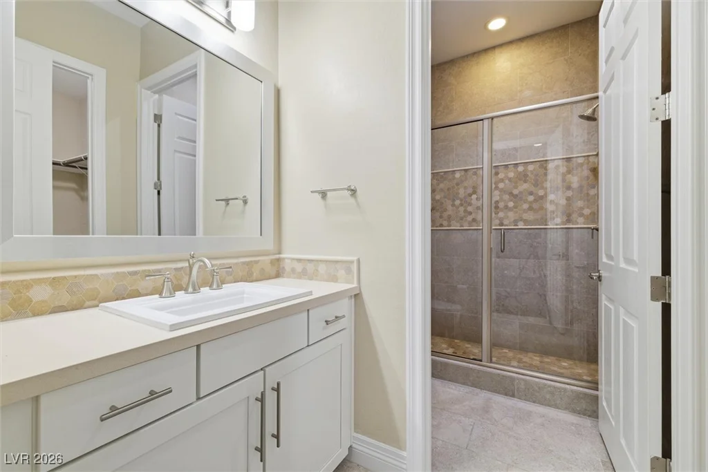 84 Olympia Chase, Las Vegas, NV 89141