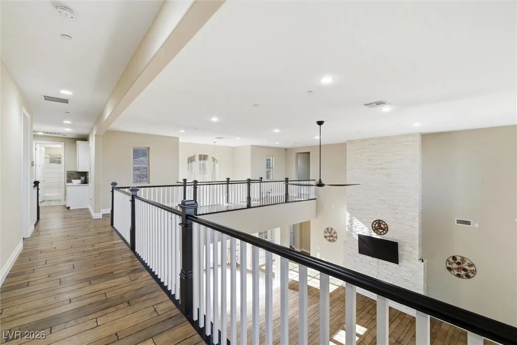 84 Olympia Chase, Las Vegas, NV 89141