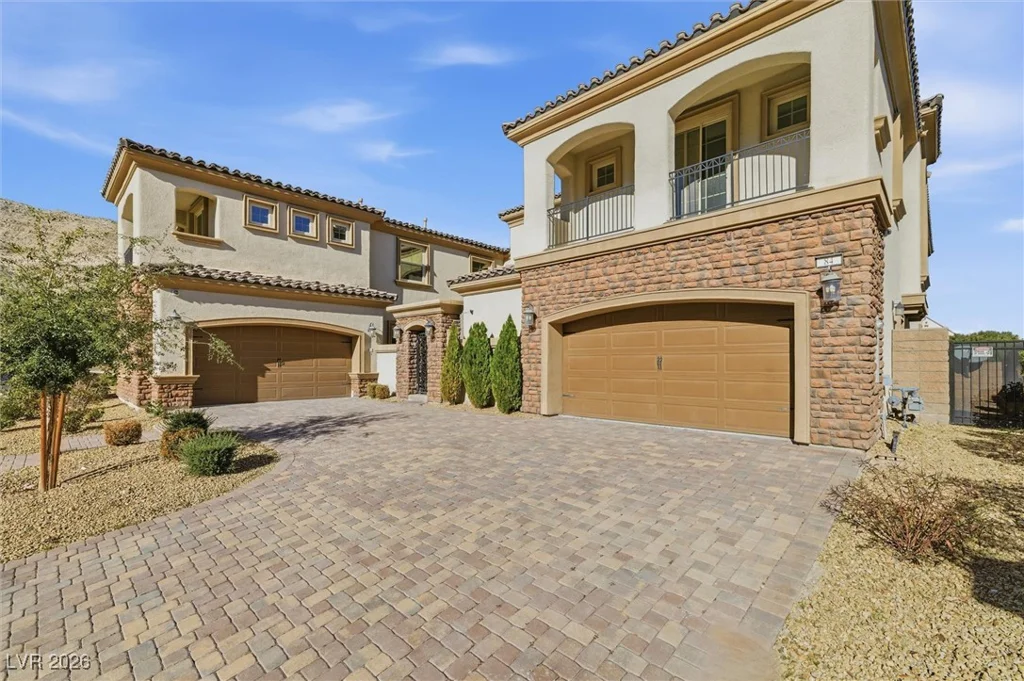 84 Olympia Chase, Las Vegas, NV 89141
