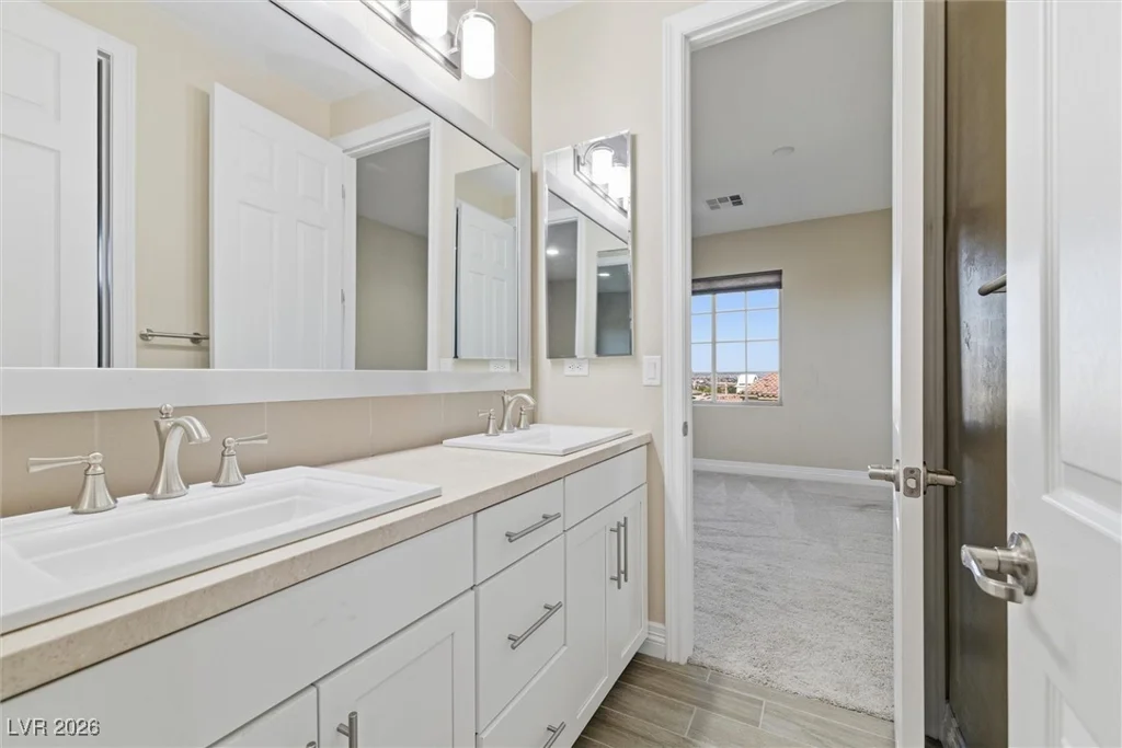 84 Olympia Chase, Las Vegas, NV 89141