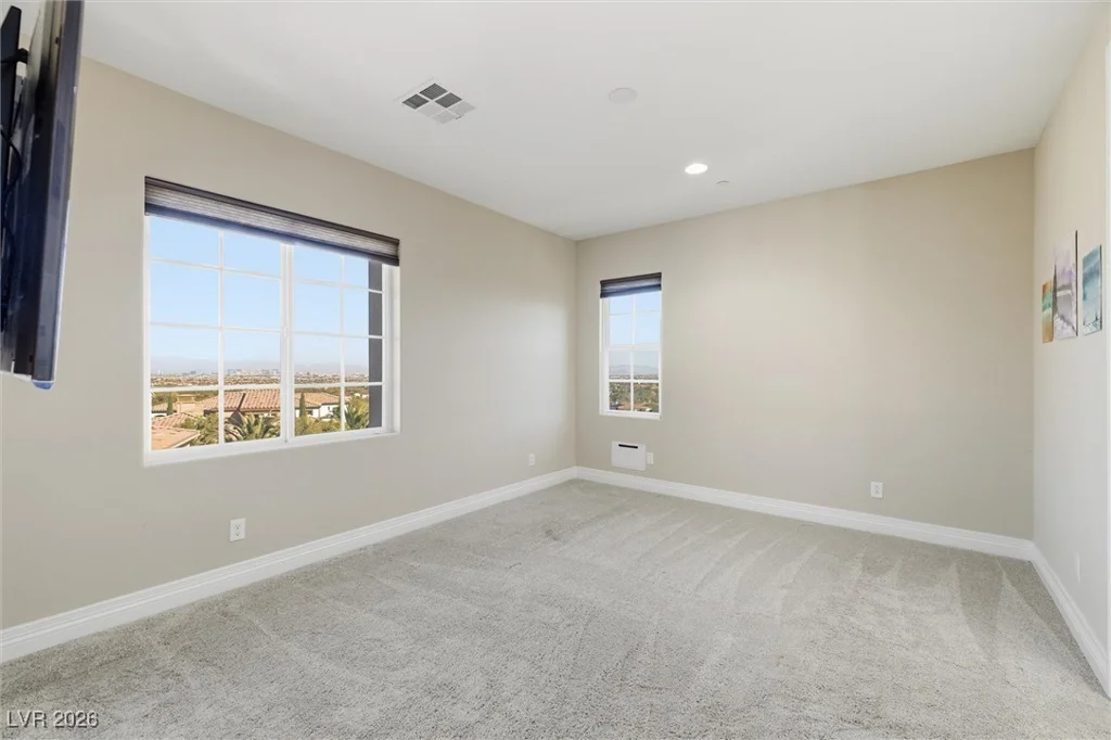 84 Olympia Chase, Las Vegas, NV 89141