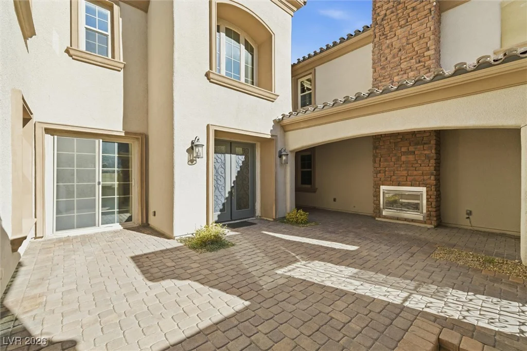 84 Olympia Chase, Las Vegas, NV 89141