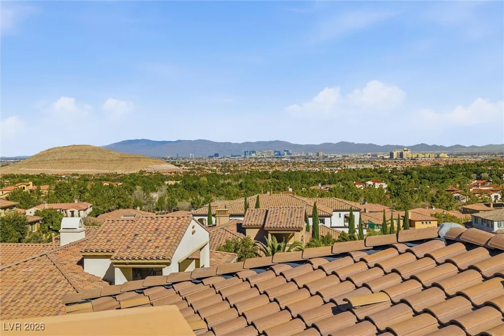 84 Olympia Chase, Las Vegas, NV 89141
