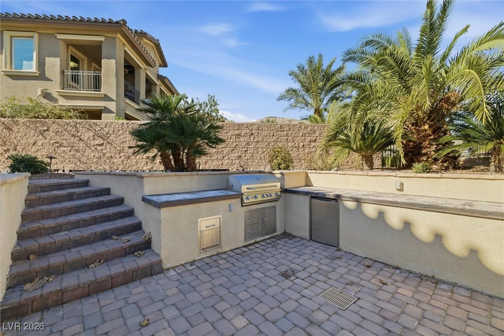 84 Olympia Chase, Las Vegas, NV 89141