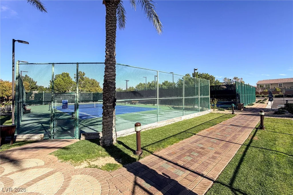 84 Olympia Chase, Las Vegas, NV 89141