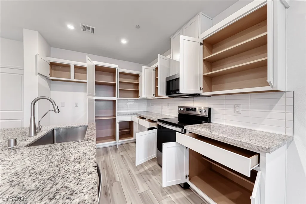206 Wewatta, Henderson, NV 89011