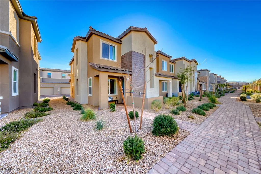 206 Wewatta, Henderson, NV 89011
