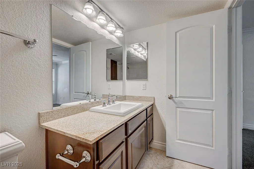8101 Flamingo, Las Vegas, NV 89147