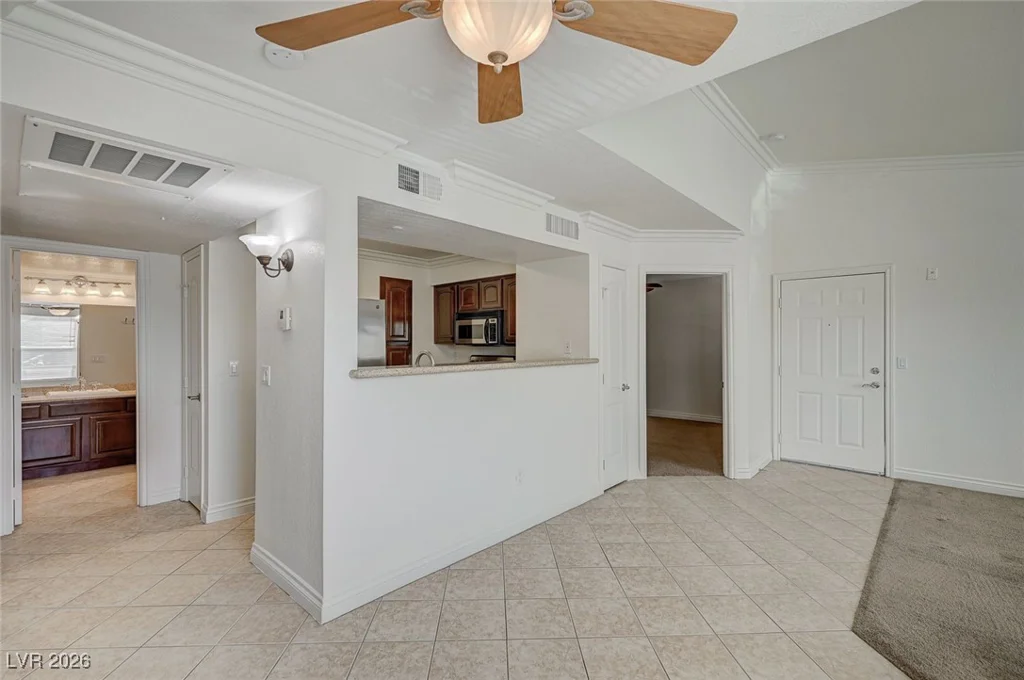 8101 Flamingo, Las Vegas, NV 89147
