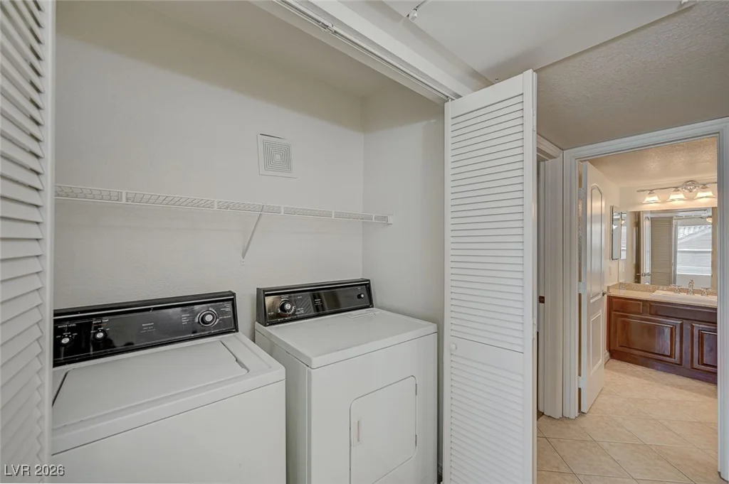 8101 Flamingo, Las Vegas, NV 89147