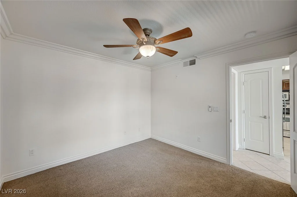 8101 Flamingo, Las Vegas, NV 89147