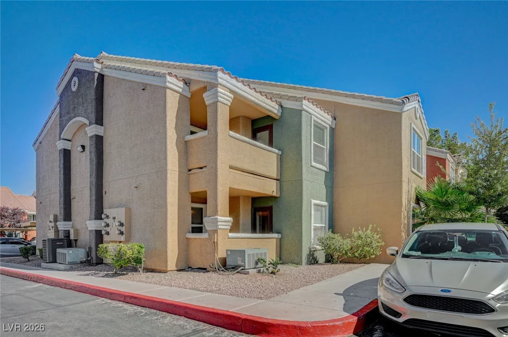 8101 Flamingo, Las Vegas, NV 89147