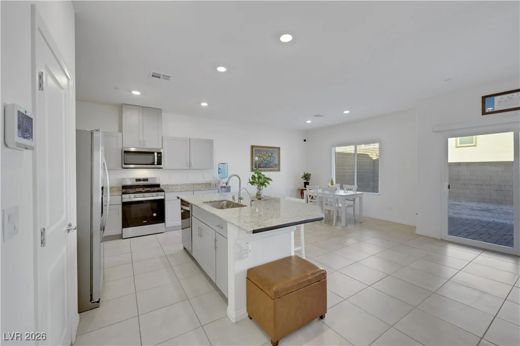 10968 Lancaster Park, Las Vegas, NV 89166