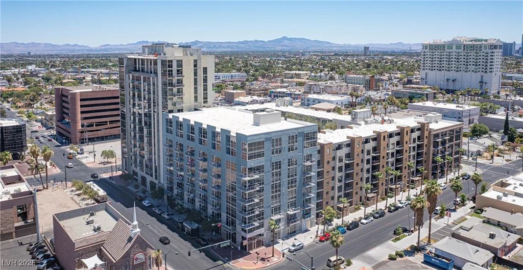 353 Bonneville, Las Vegas, NV 89101