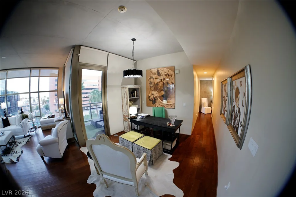 353 Bonneville, Las Vegas, NV 89101